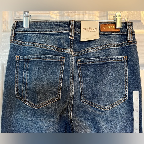 New Shyanne High Rise Flare Jeans - Picture 6 of 6